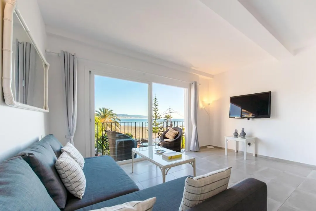 Puerto Banus Frontline Apartment With Amazing Sea Views Marbella