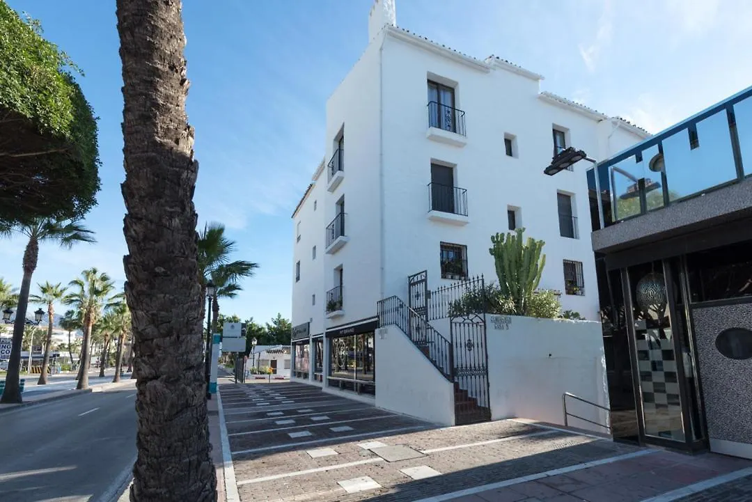 Puerto Banus Frontline Apartment With Amazing Sea Views Marbella